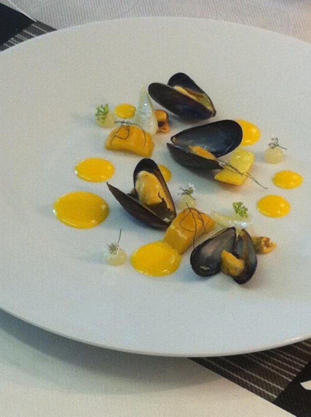 561967_461537497224928_208140578_n