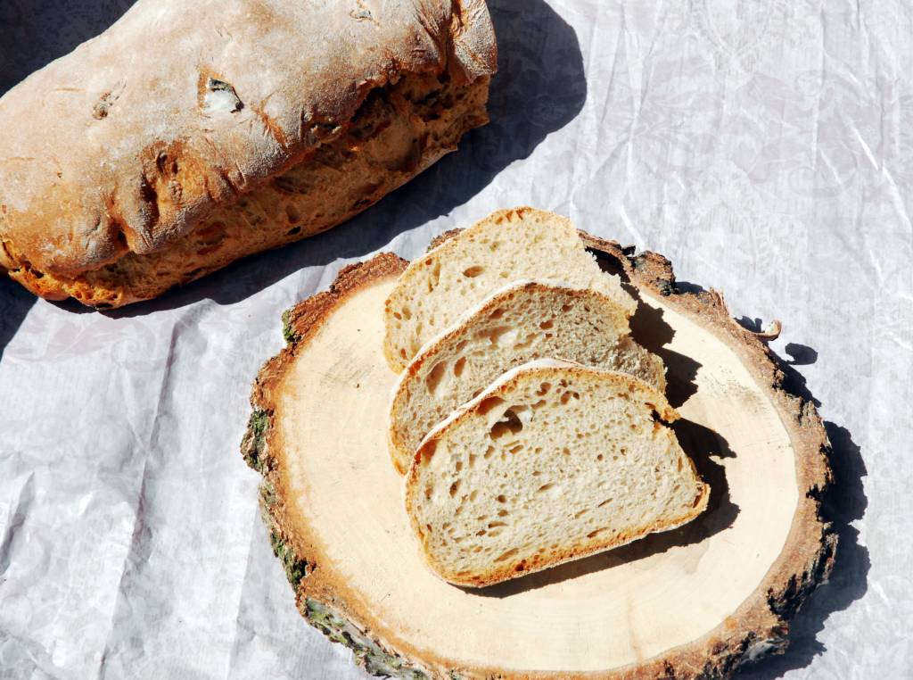 domowy chleb przygotowany na zakwasie