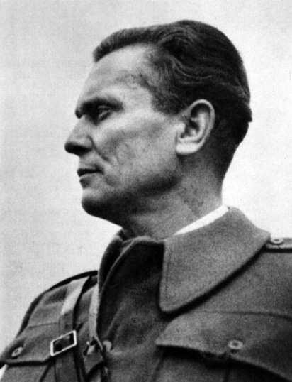 Josip_Broz_Tito_Bihać_1942