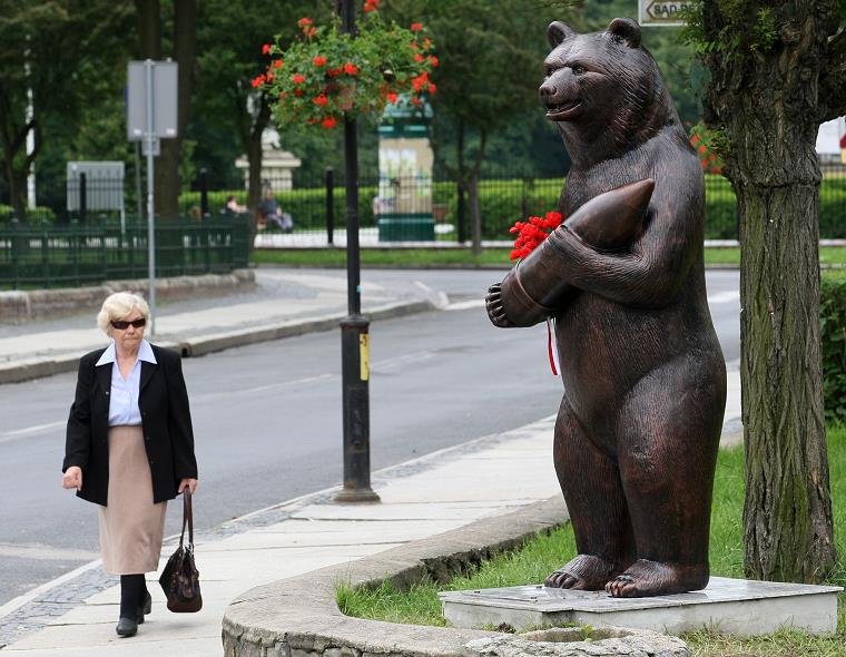 Pomnik_niedzwiedzia_6163440