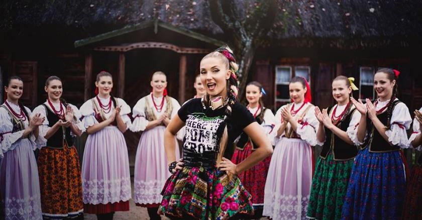 cleo_spodnica_teledysk-960x500