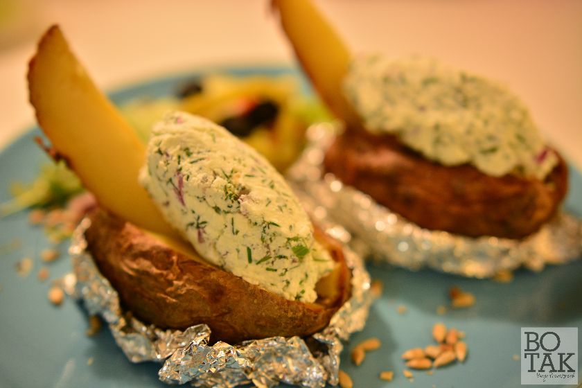 Wegetariańskie faszerowane ziemniaki