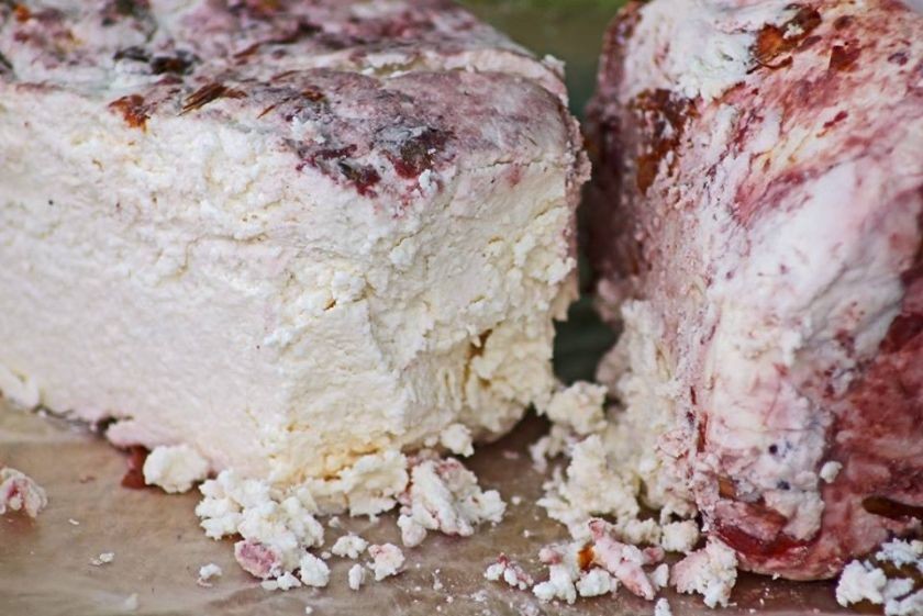 ser dojrzewający w owocach z nalewki